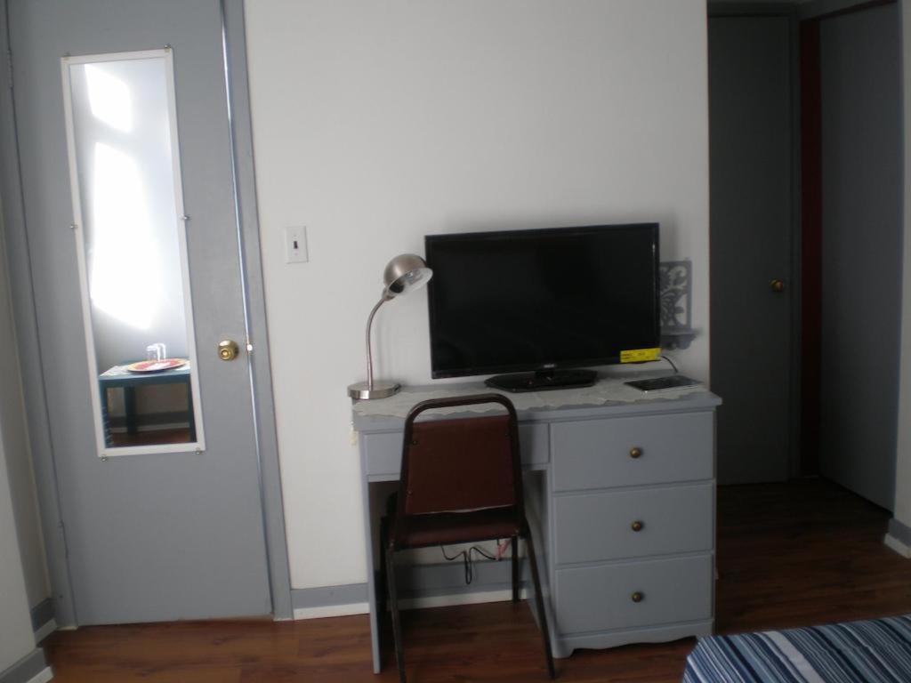 Chameleon Hotel Castlegar Luaran gambar