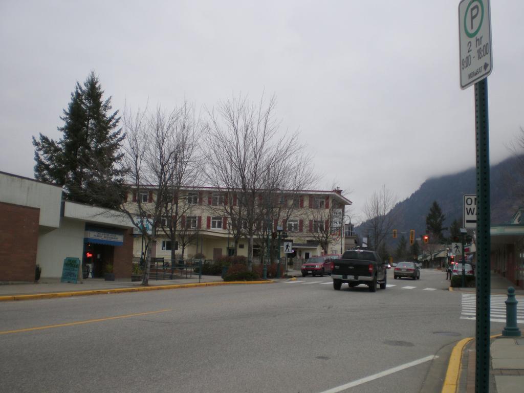 Chameleon Hotel Castlegar Luaran gambar