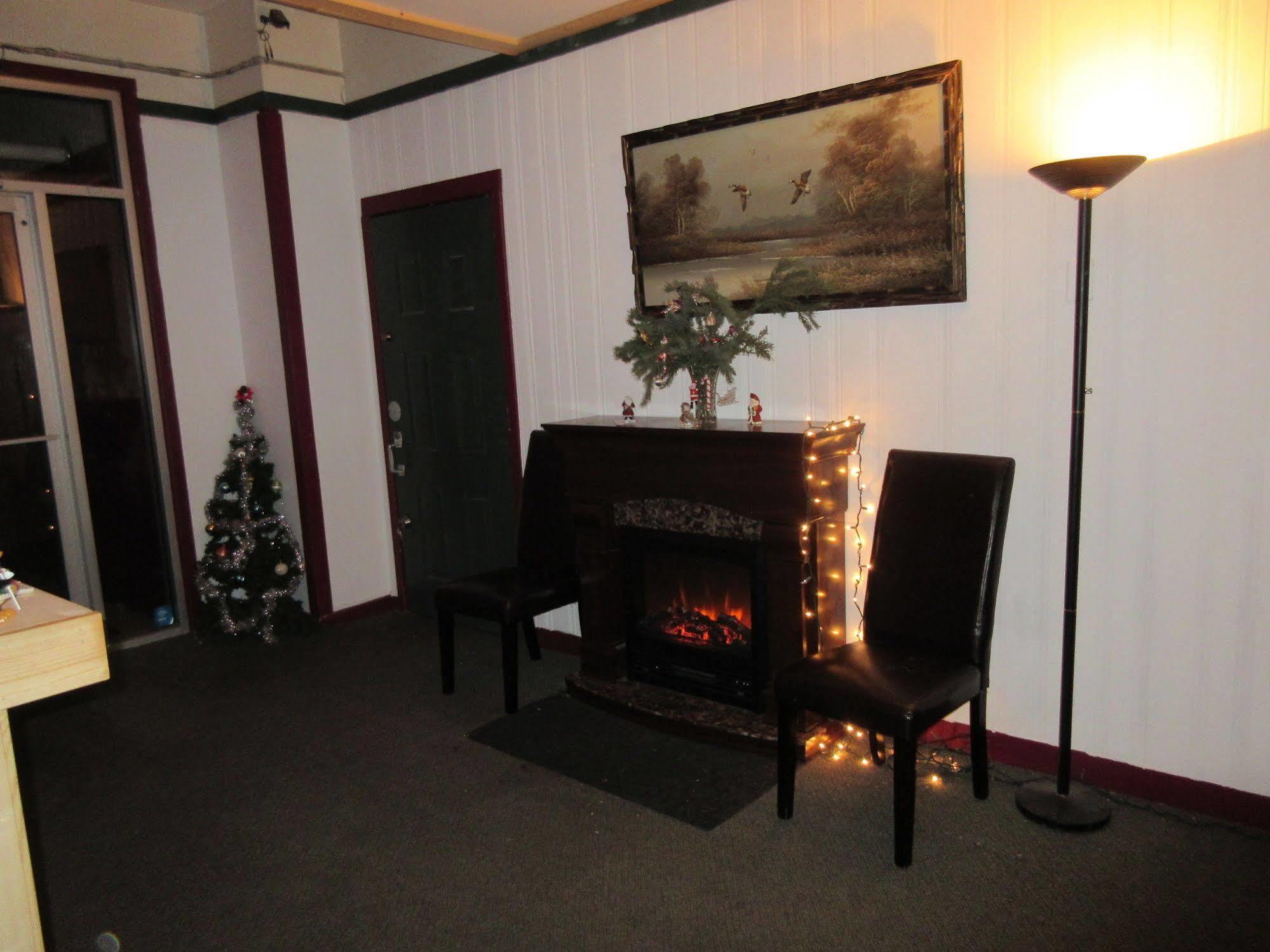 Chameleon Hotel Castlegar Luaran gambar