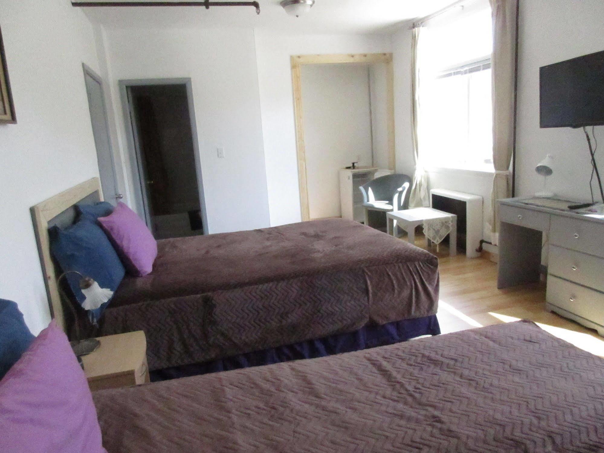 Chameleon Hotel Castlegar Luaran gambar