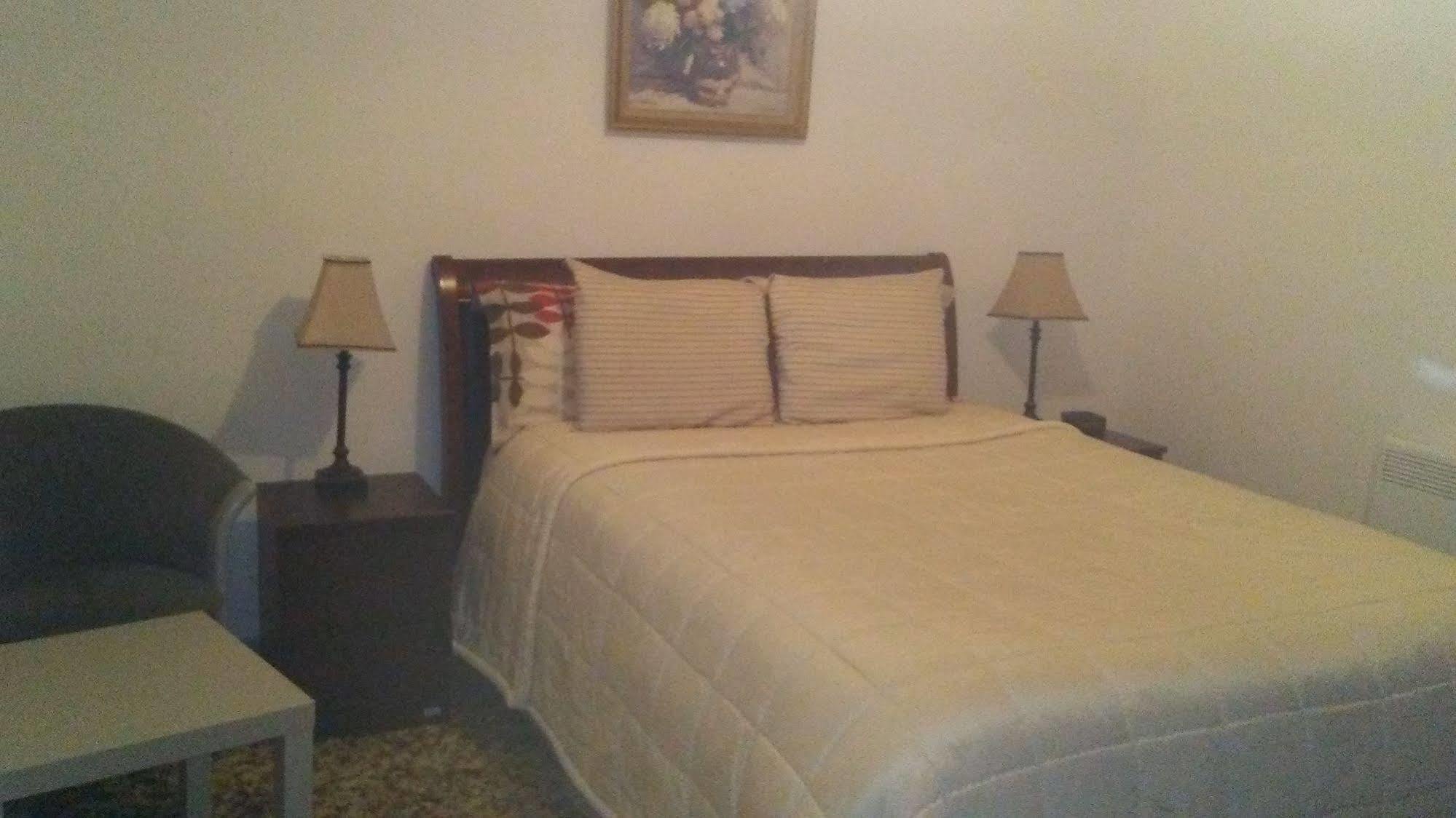 Chameleon Hotel Castlegar Luaran gambar