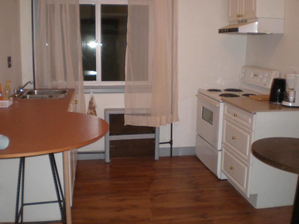 Chameleon Hotel Castlegar Luaran gambar