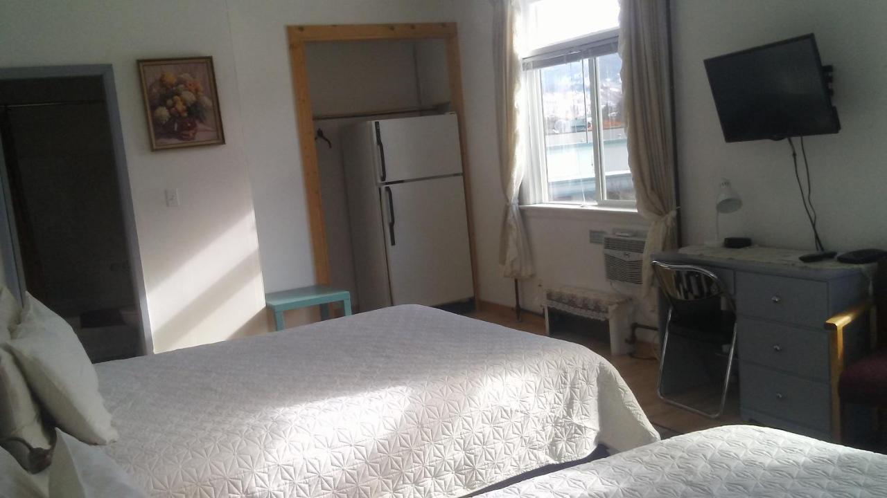 Chameleon Hotel Castlegar Luaran gambar